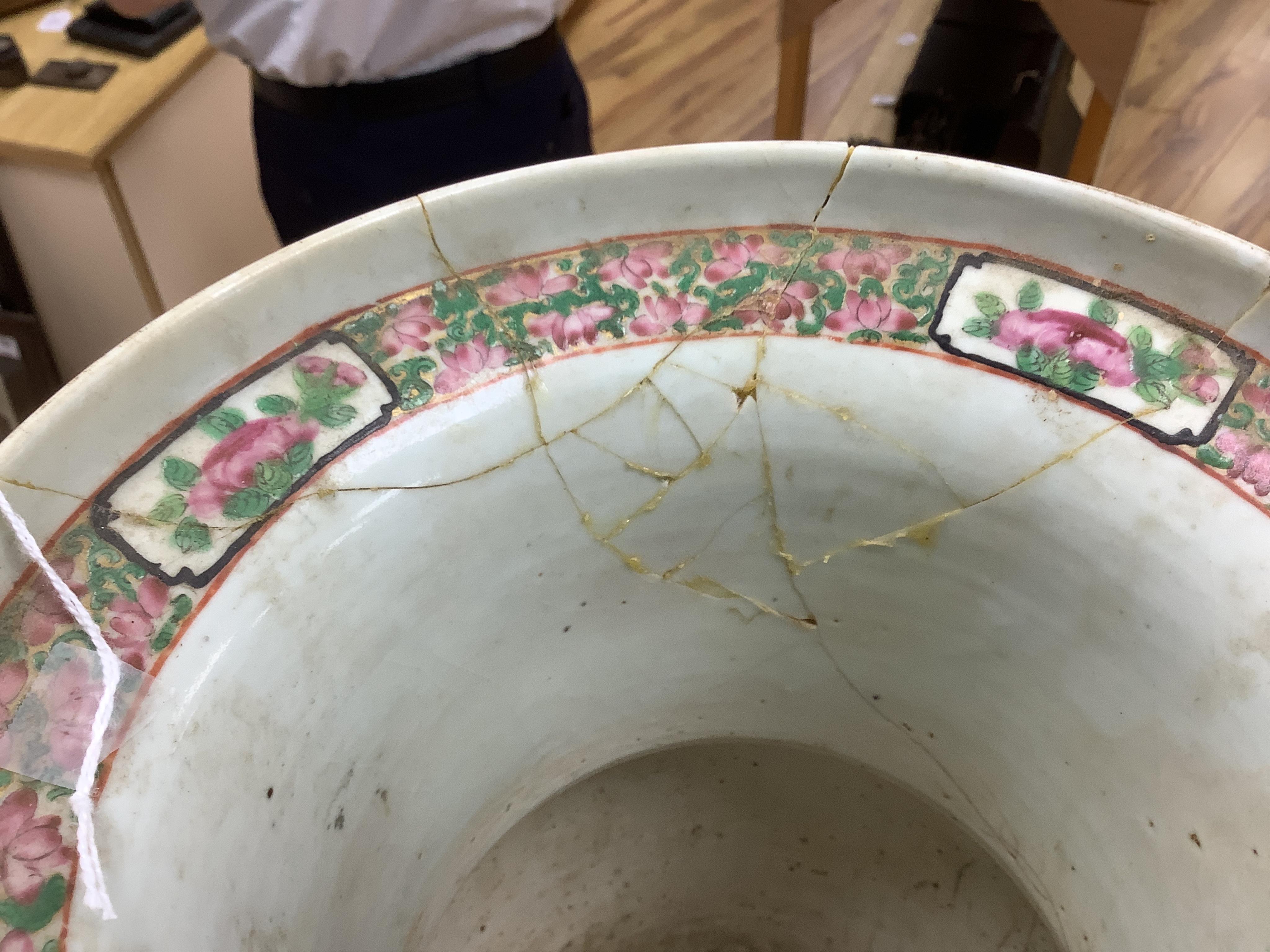A mid 19th century Chinese famille rose vase, 34cm high (a.f.)